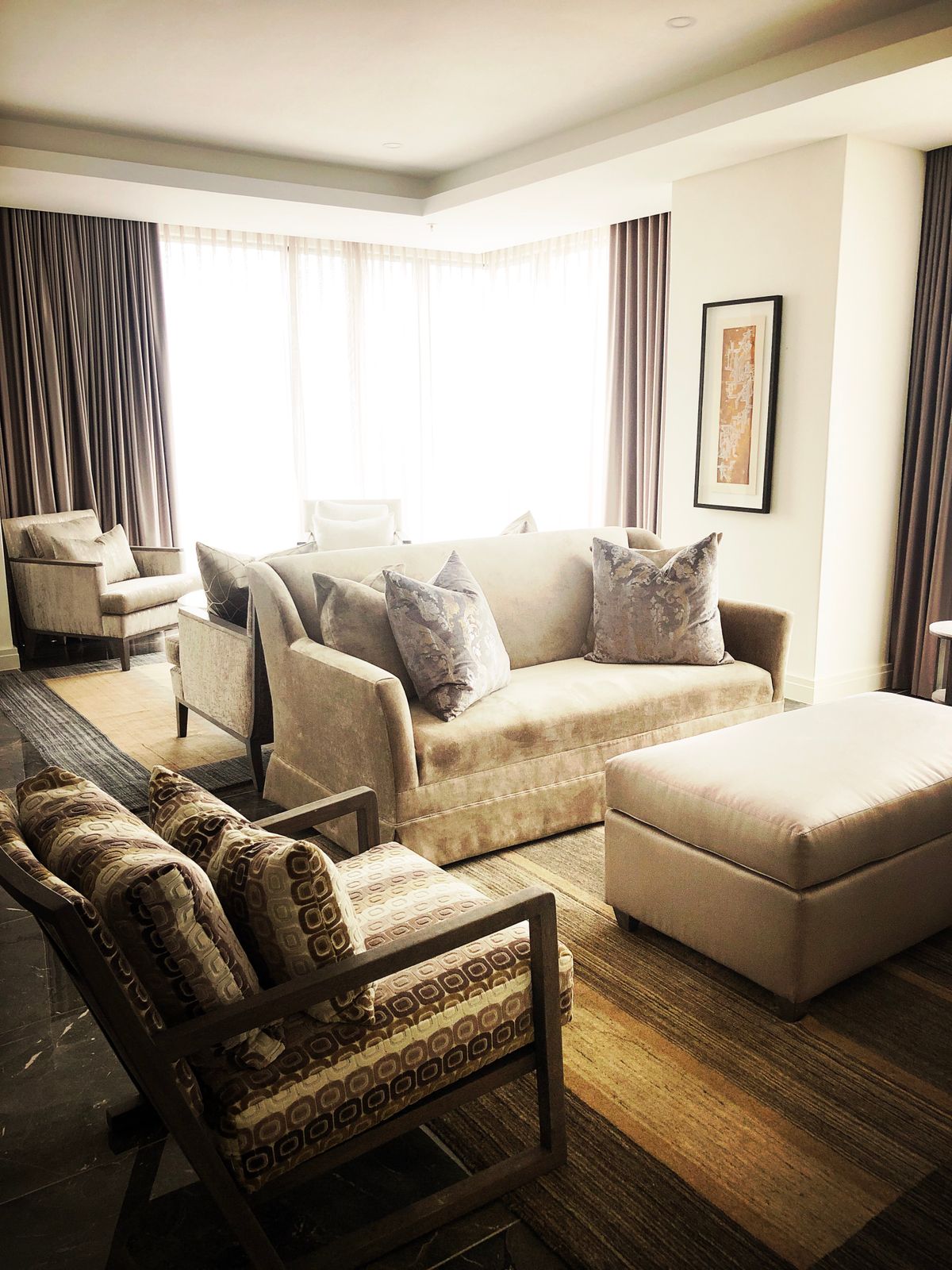 The clean original version of the same living room